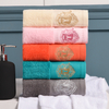 Tissu éponge uni de luxe 100% coton blanc avec ensembles de serviettes SPA Logo Hotel