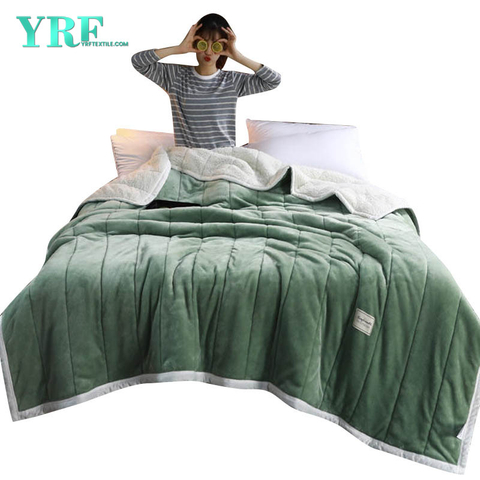 Vert chaud pelucheux de couverture d'hôtel de conception moderne pour le grand lit